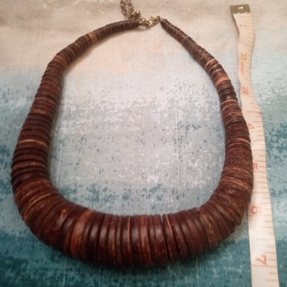 Wood Disc Necklace - Picture 2 of 5